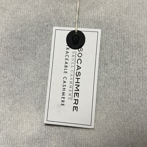 ⭐️ SKULL CASHMERE Madison Skull Print Cashmere Sweater - Picture 7 of 7
